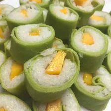 Sticky-rice-mango-sushi